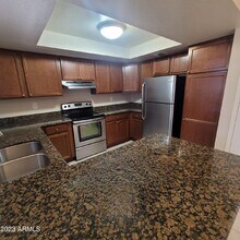 12222 N Paradise Vlg Pkwy S in Phoenix, AZ - Building Photo - Building Photo