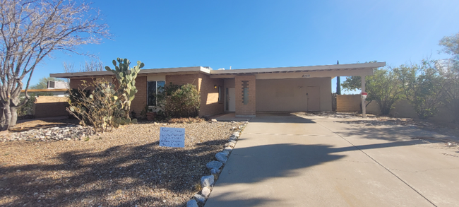 550 N Gollob Rd in Tucson, AZ - Building Photo - Building Photo