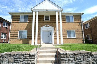 7260 Reading Rd, Unit 1 in Cincinnati, OH - Building Photo