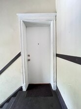 2707 E 78th St, Unit 2E in Chicago, IL - Building Photo - Building Photo