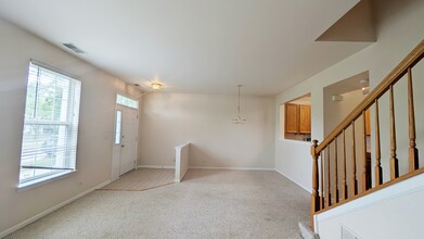 2486 Georgetown Cir in Aurora, IL - Building Photo - Building Photo