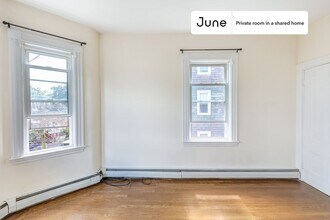 Room in Shared 3 bed/1 bath home in Boston, MA - Building Photo - Building Photo
