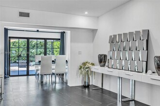 560 NW 116th Terrace in Miami, FL - Building Photo - Building Photo