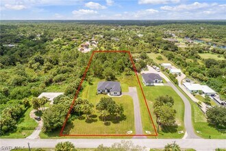 791 14th St NE in Naples, FL - Building Photo - Building Photo