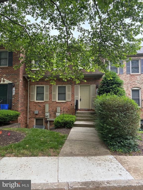 7805 Coddle Harbor Ln in Rockville, MD - Building Photo - Building Photo