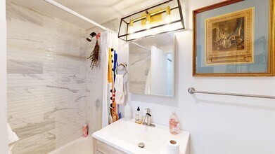 397 Beacon St in Boston, MA - Building Photo - Building Photo