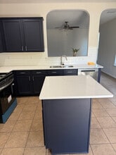 Room in House on Katherine Way in San Antonio, TX - Building Photo - Building Photo