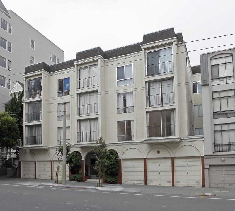 Chateau Manor in San Francisco, CA - Building Photo