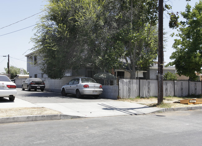 6910 Ben Ave in North Hollywood, CA - Building Photo - Building Photo