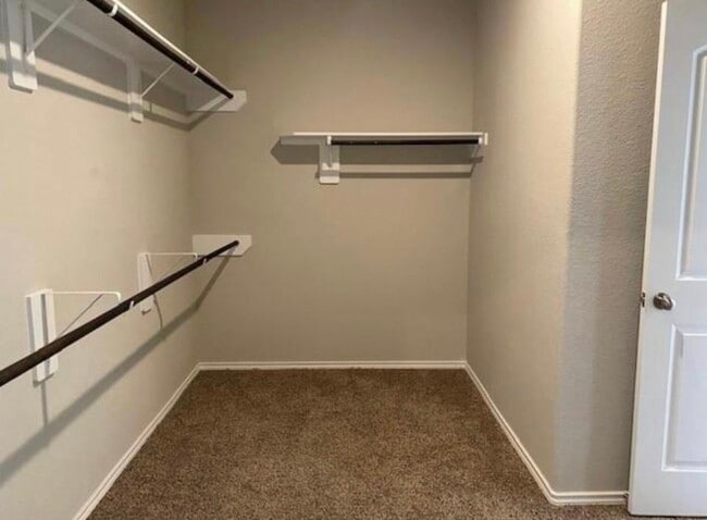 22115 Dove Valley Ln