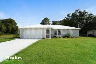 6835 Hornbuckle Blvd in North Port, FL - Building Photo
