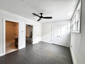 19 Sherman Ave in Jersey City, NJ - Building Photo - Building Photo