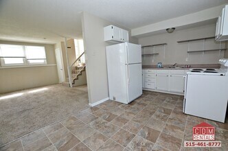 3306 E 36th Ct in Des Moines, IA - Building Photo - Building Photo