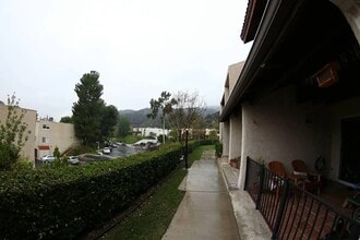 8005 Via Verona in Burbank, CA - Building Photo - Building Photo