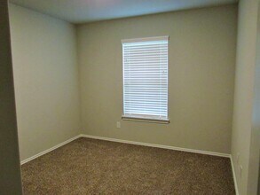 1009 Platte River Dr in Montgomery, TX - Building Photo - Building Photo