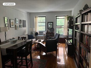 26 W 97th St in New York, NY - Building Photo - Building Photo