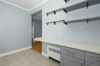 168 Parkview Ave-Unit -1 in Yonkers, NY - Foto de edificio - Building Photo