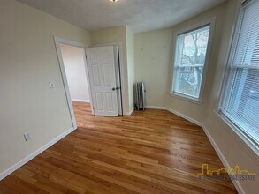 200 Kelton St, Unit 8 in Boston, MA - Building Photo - Building Photo