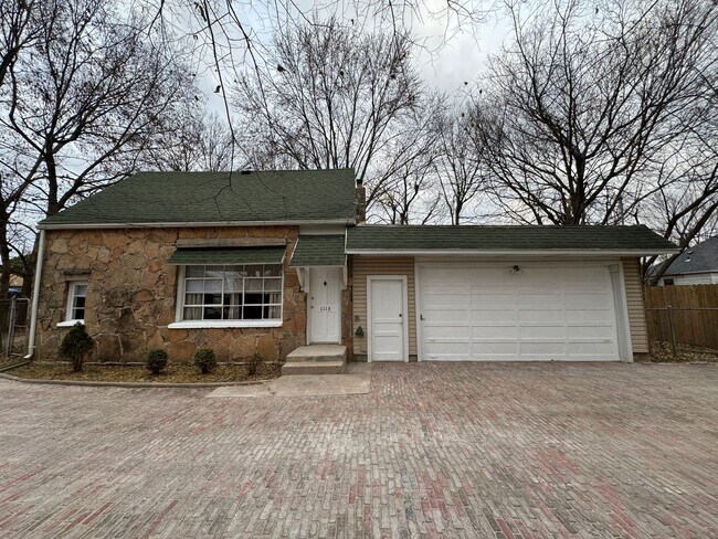 property at 1113 N Fremont Ave