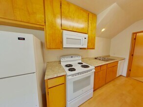 1615 Ferry Alley in Eugene, OR - Building Photo - Building Photo