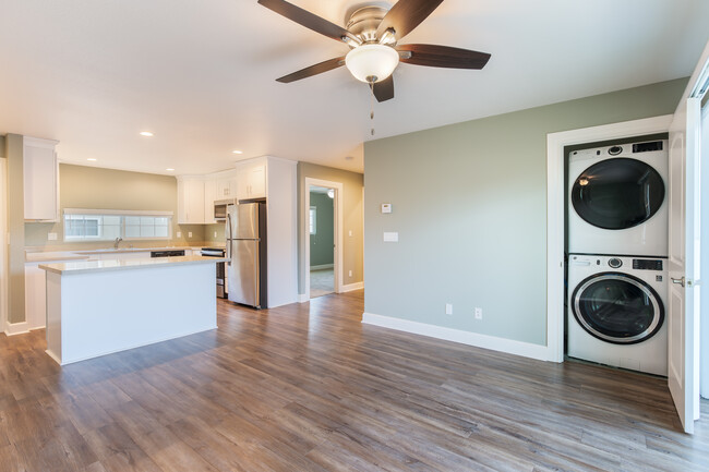 Briarwood Apartments in Livermore, CA - Building Photo - Interior Photo