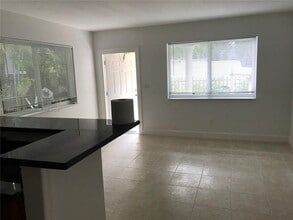 757 NE 127th St in North Miami, FL - Building Photo - Building Photo
