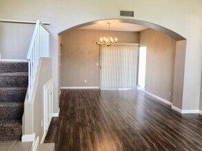 1230 E La France Dr in Fresno, CA - Building Photo - Building Photo