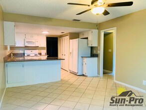 136 Pine Cone Trail in Ormond Beach, FL - Building Photo - Building Photo