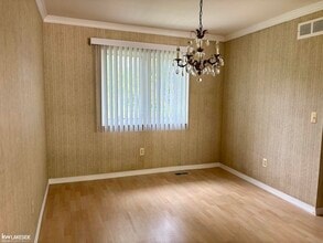 3550 Kings Point Dr in Troy, MI - Building Photo - Building Photo