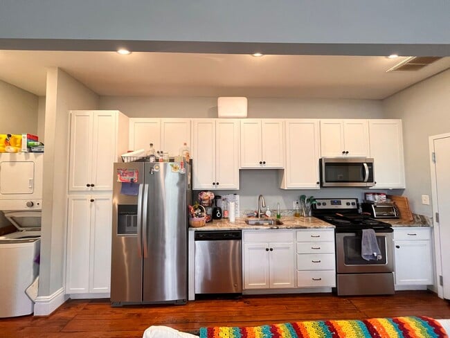 property at 101 E Clay St