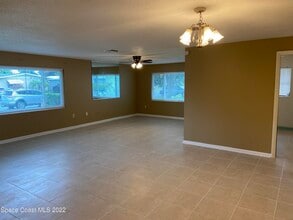 985 Date Ave in Merritt Island, FL - Building Photo - Building Photo