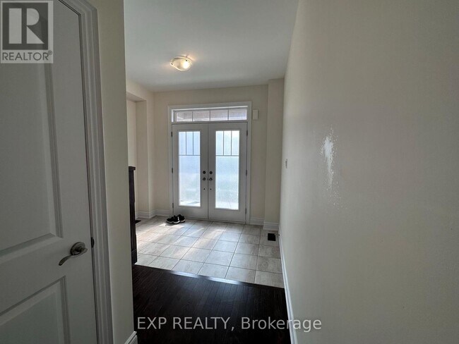31 Lorne Thomas Pl in New Tecumseth, ON - Building Photo - Building Photo