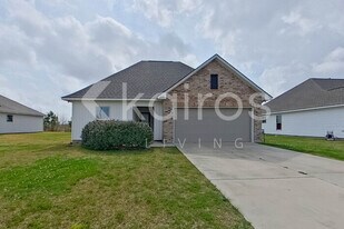 1710 Park Place Dr in Lake Charles, LA - Building Photo