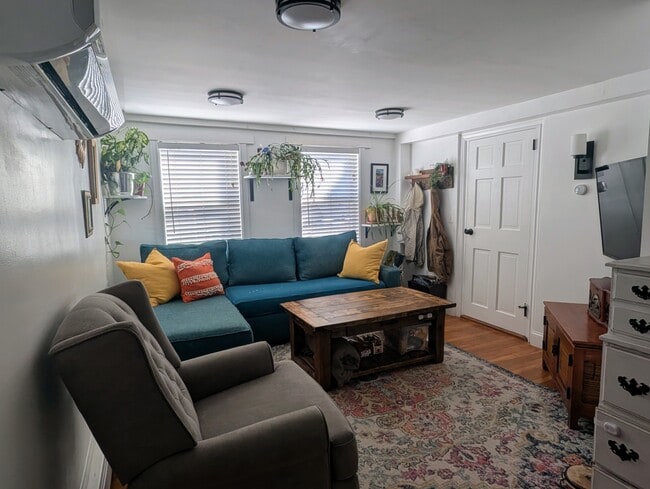 property at 6 Munroe St