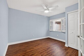 6660 Cape Hatteras Way NE in St. Petersburg, FL - Building Photo - Building Photo