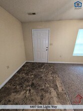 6407 Son Light Way, Unit 368 in Knoxville, TN - Foto de edificio - Building Photo