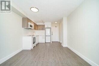 1500 Bathurst St in Toronto, ON - Building Photo - Building Photo