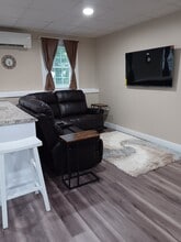 135 Poland Rd, Unit Unit3 in Auburn, ME - Building Photo - Building Photo