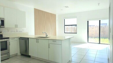 11774 SW 246th Ln in Princeton, FL - Building Photo - Building Photo