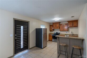 11 Queen Palm Dr in Penitas, TX - Building Photo - Building Photo