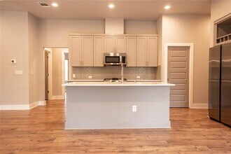 21802 Surrey Ln in Lago Vista, TX - Building Photo - Building Photo