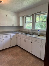 62 Elm Tree Ln in Canton, NC - Building Photo - Building Photo