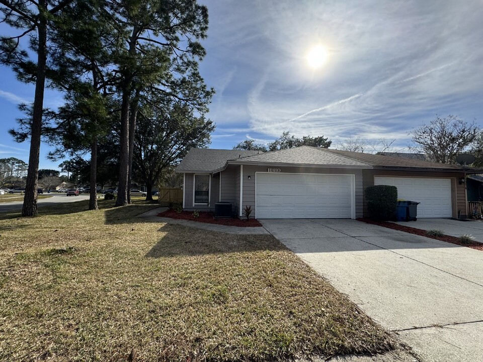 11380 Fort Caroline Lakes Dr S in Jacksonville, FL - Building Photo