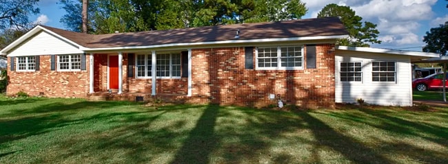 4013 Patty Ann Dr SW in Huntsville, AL - Building Photo - Building Photo