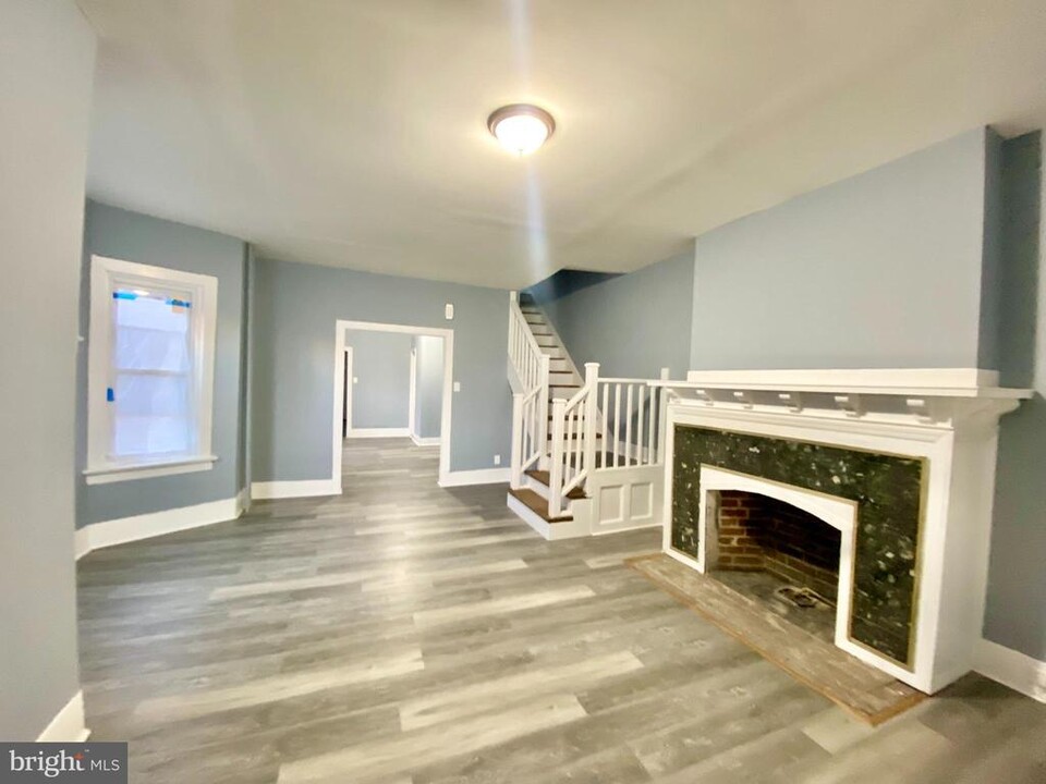 1024 Stuyvesant Ave in Trenton, NJ - Building Photo