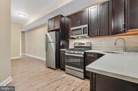 2124 E Hoffman St photo'