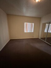 4711 Honduras St, Unit 1 in Los Angeles, CA - Foto de edificio - Building Photo