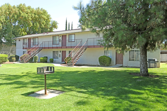 Lexington Square in Clovis, CA - Building Photo - Building Photo