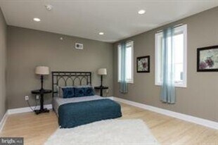 317 Dupont St in Philadelphia, PA - Building Photo