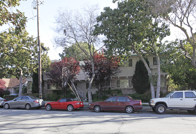 Webster Place Apartments in Palo Alto, CA - Foto de edificio - Building Photo
